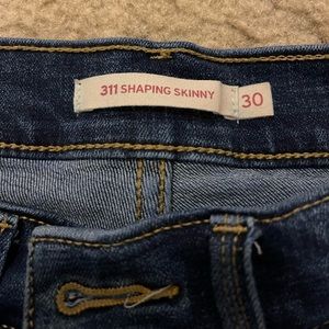 Levi’s 311 Shaping Skinny Jeans | Size 30